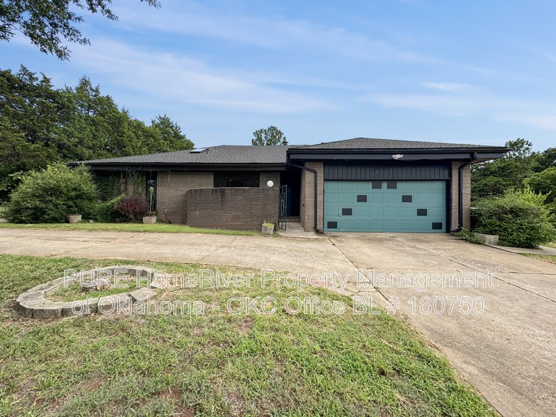 4720 NE 31st St – photo 1