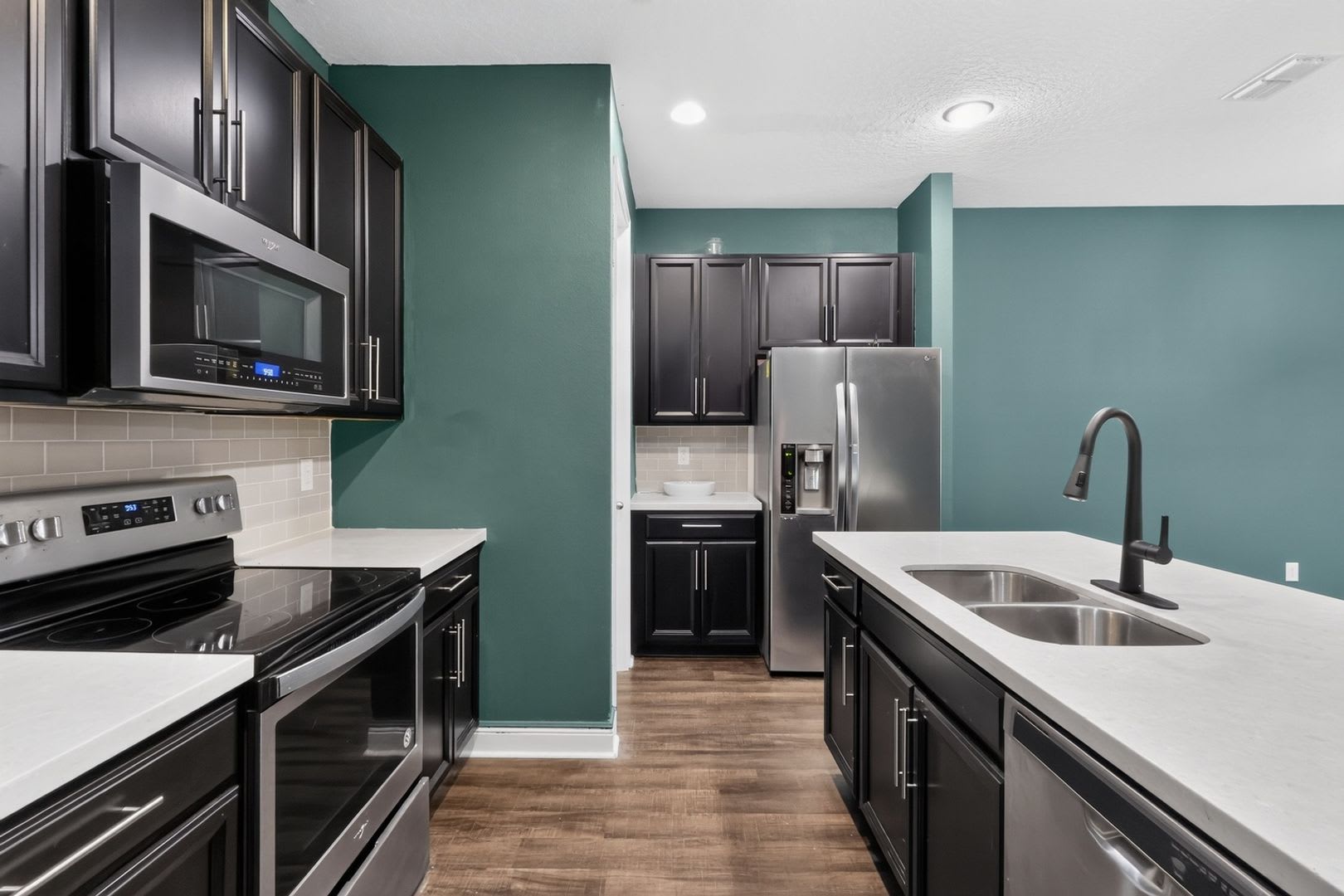 Charming 4BR Townhome in Winter Garden – photo 5