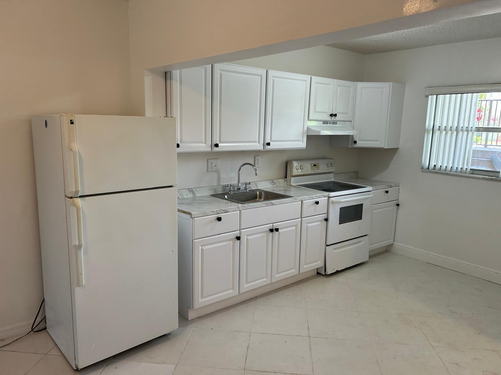 3900 NW 76th Avenue – photo 4