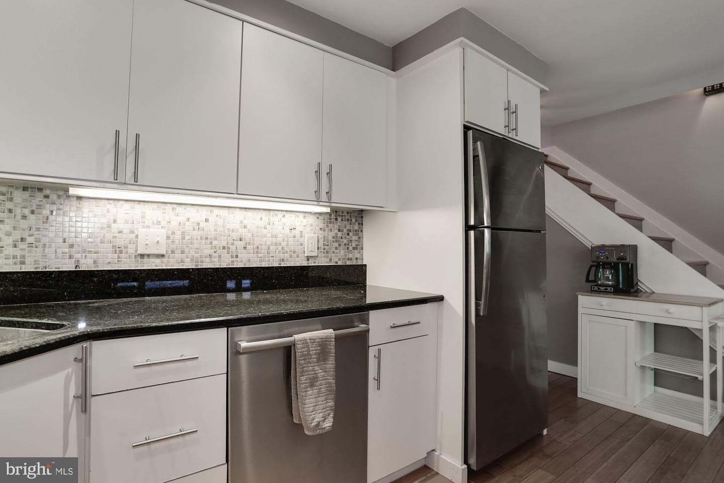 144 N BEDFORD ST #B – photo 5