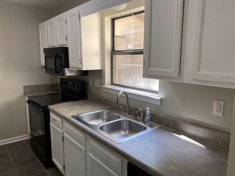 448 Oakland Road – photo 3