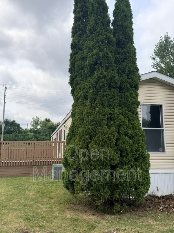 2541 HORN AVE – photo 2