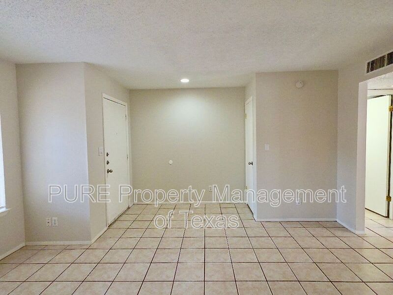 9611 Covey Ridge Ln – photo 3