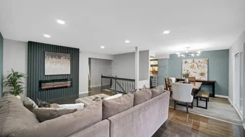 8726 Lakewood Avenue – photo 2