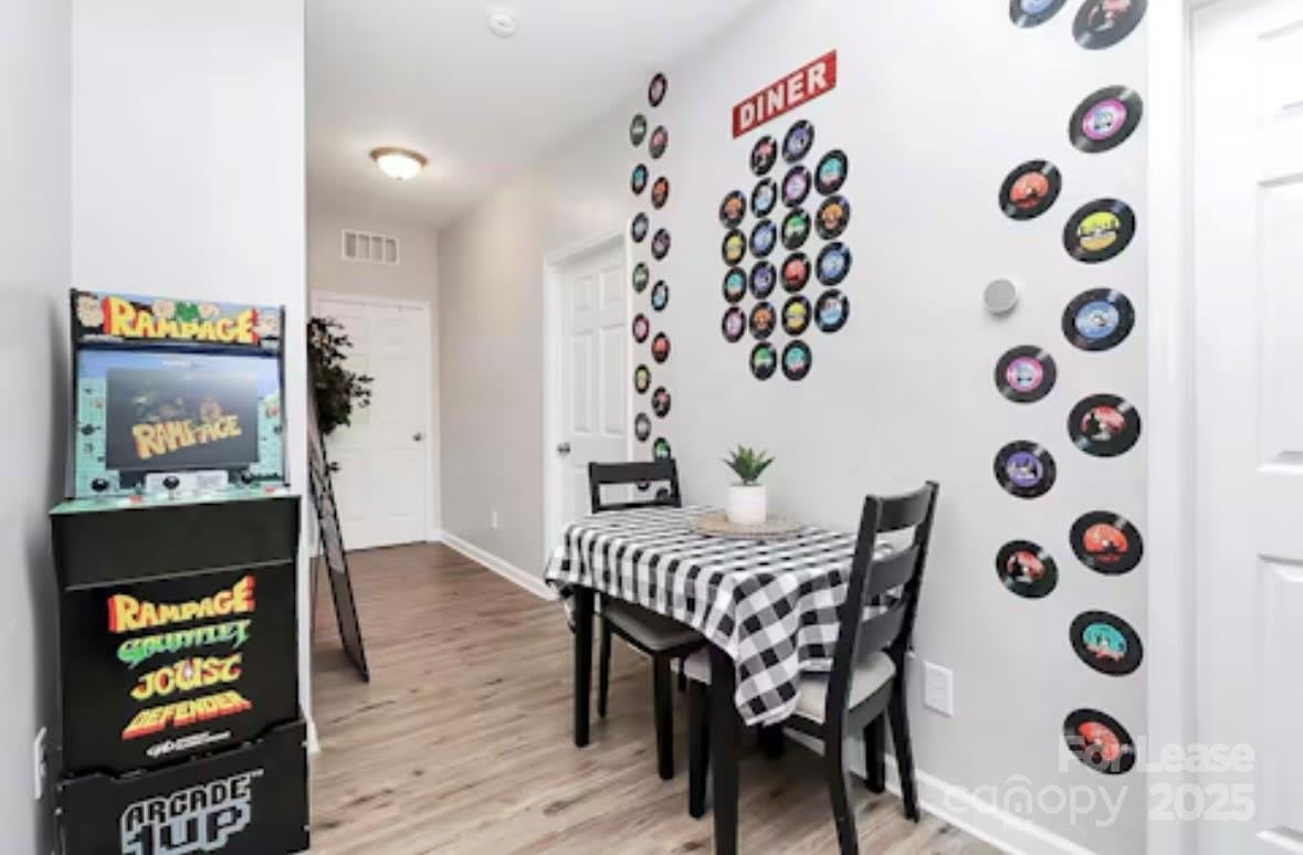 1806 Vinton Street – photo 5