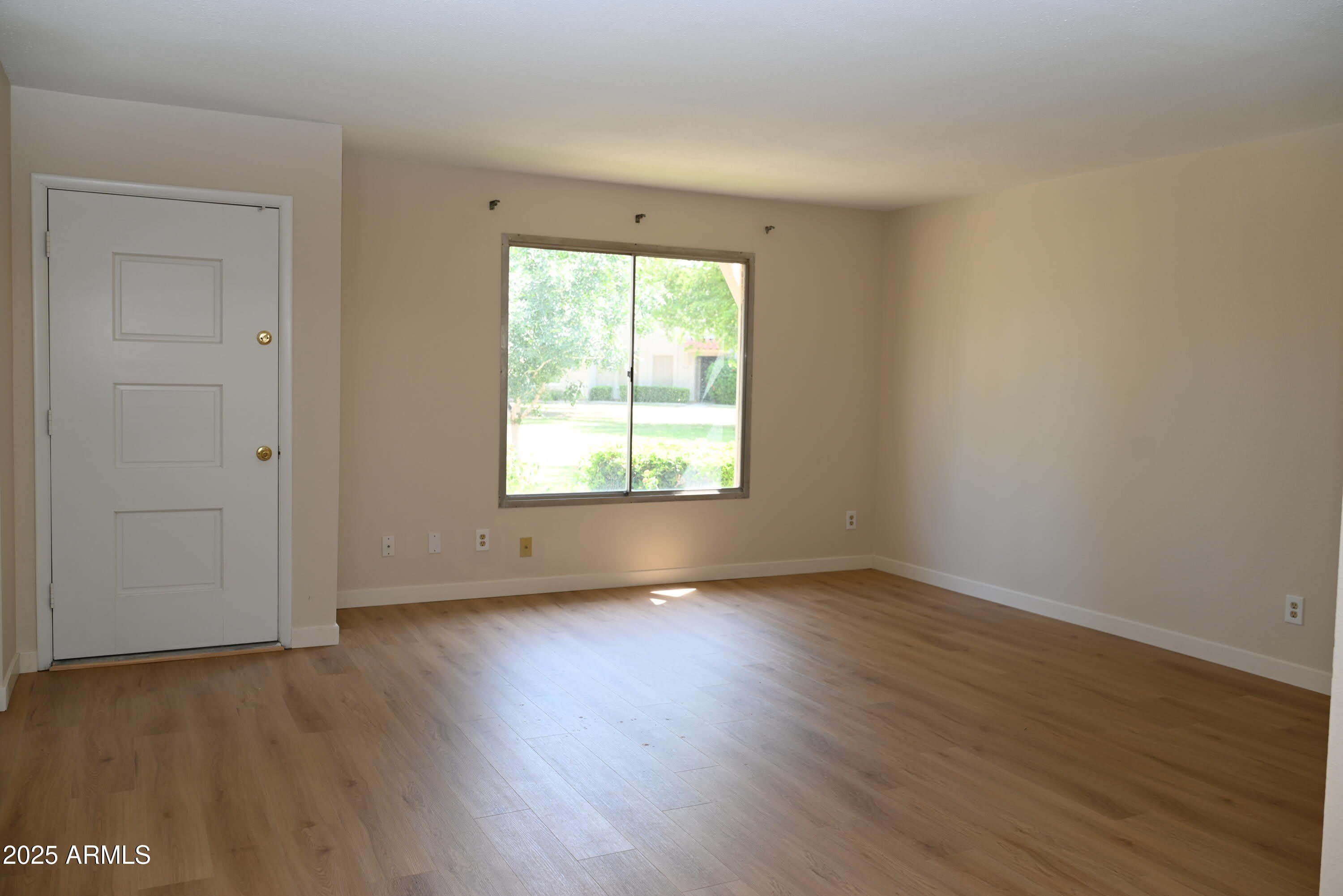 5039 N 81st Street – photo 5