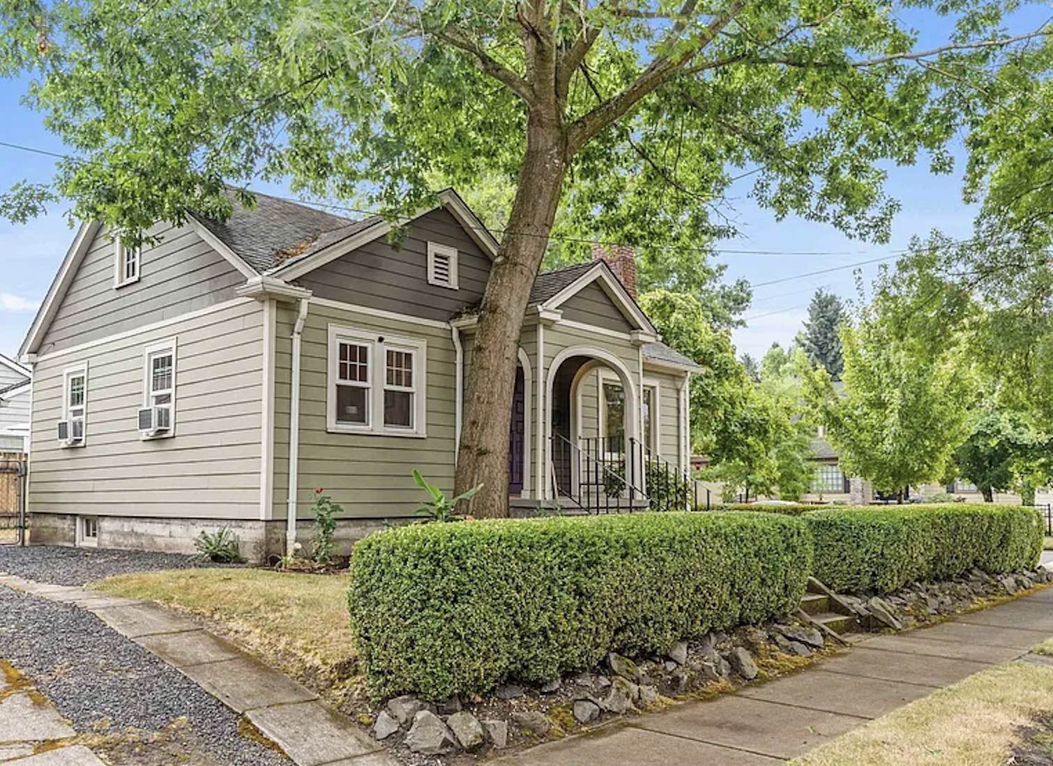 1510 Summer Street Northeast – photo 2