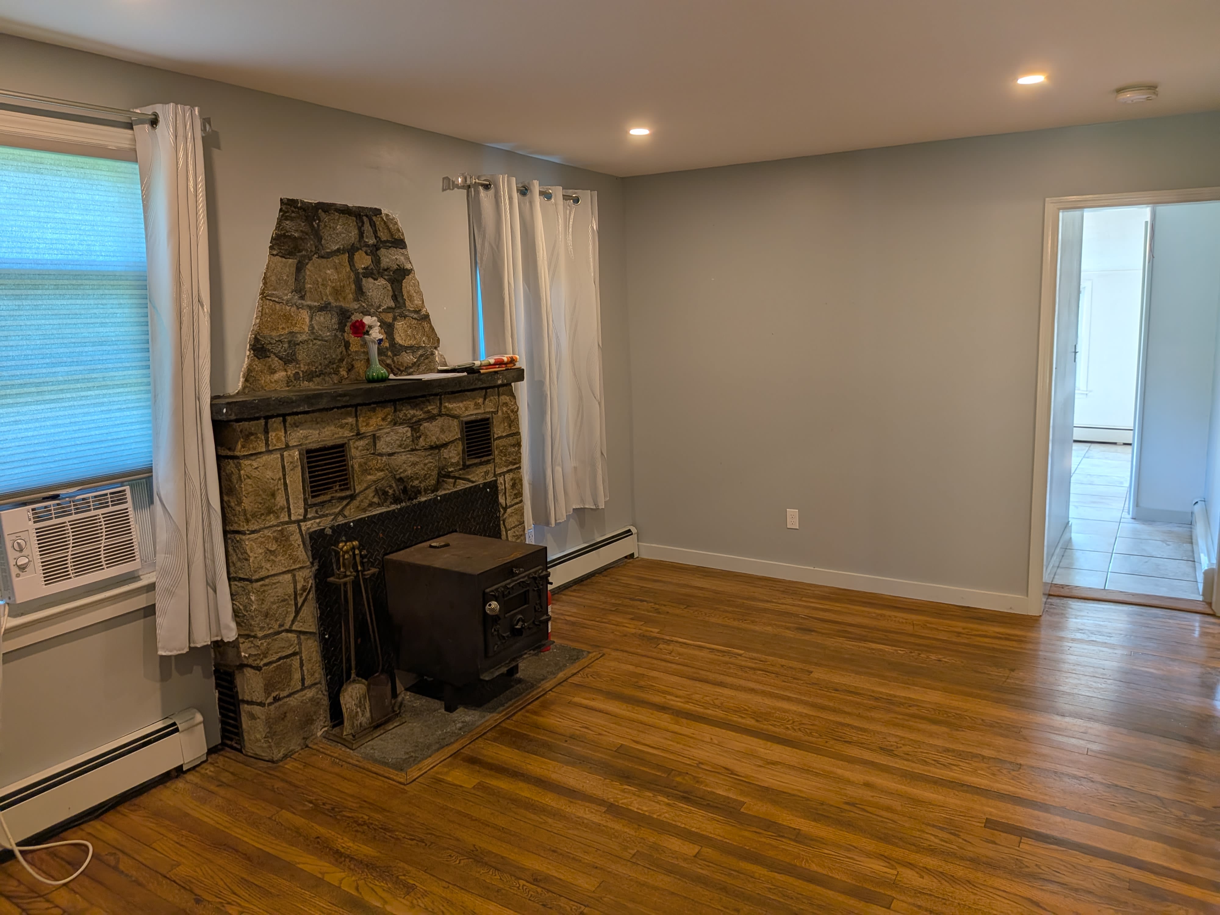 4 Newport Road – photo 4