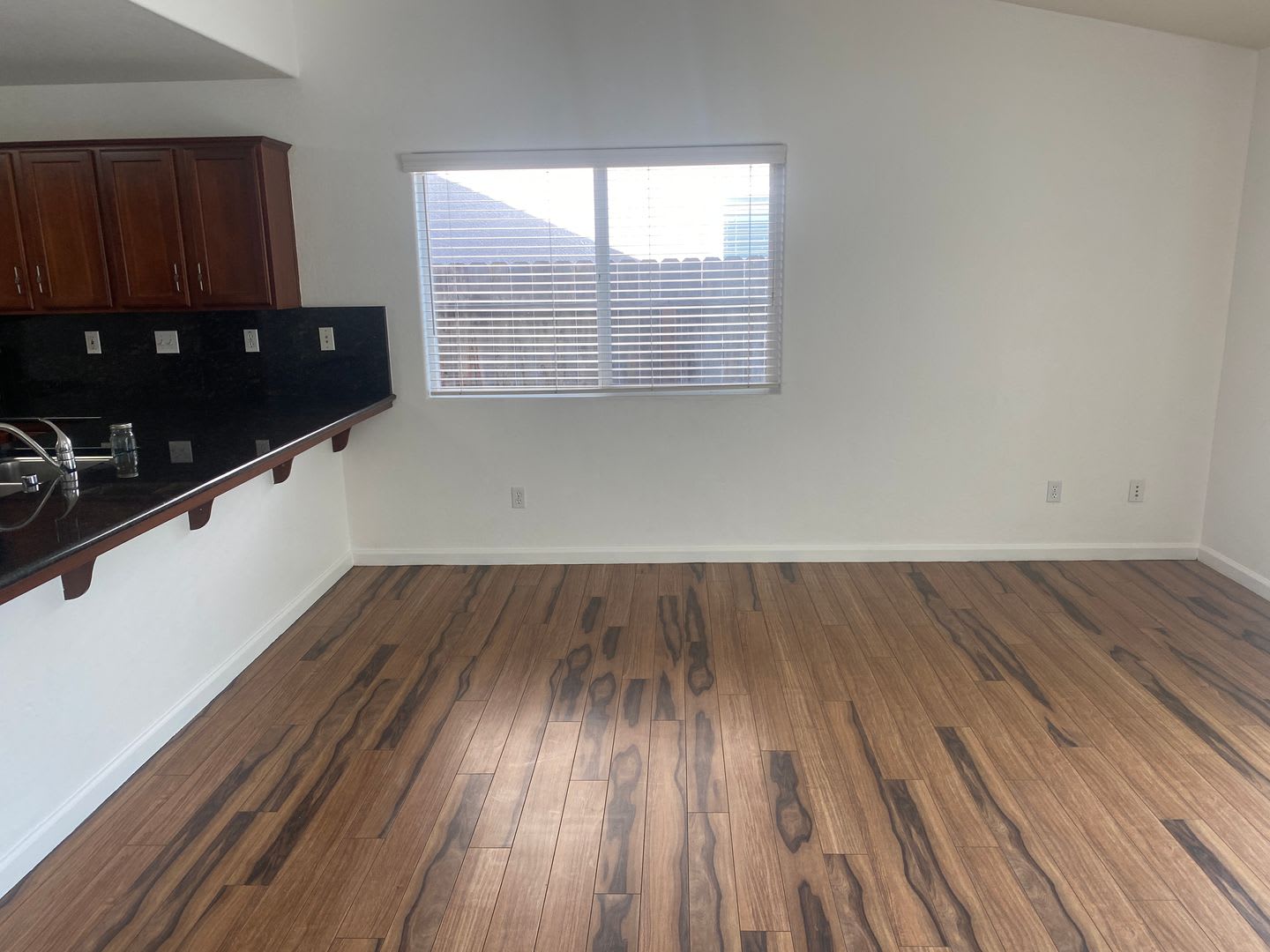 3 Bedroom 2 Bathroom In Se Visalia – photo 4