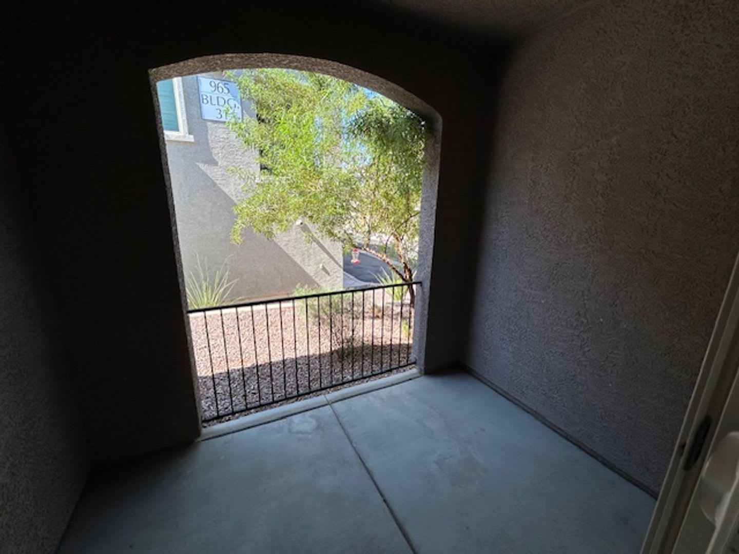 3 bedroom townhome in Henderston gated community – photo 5