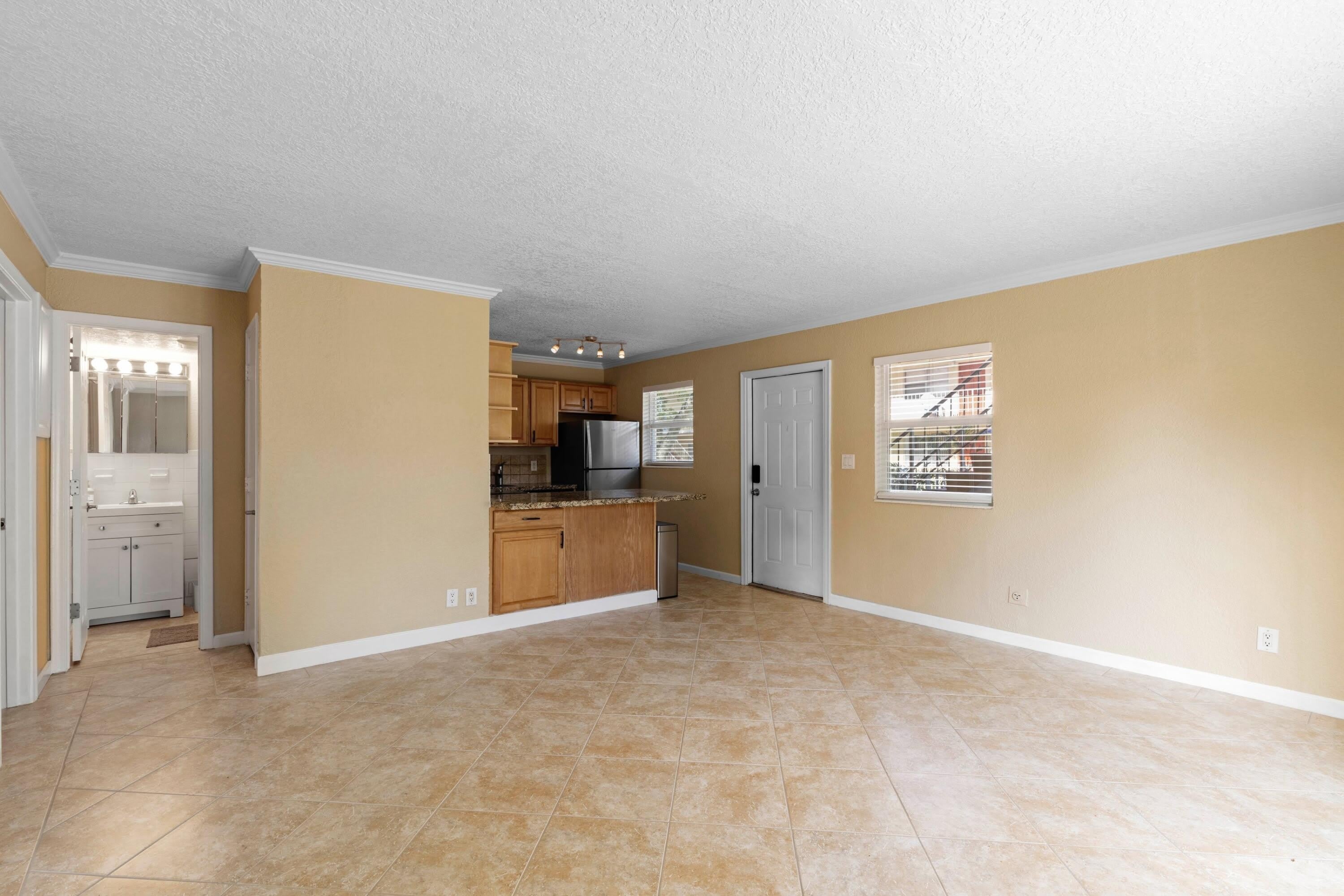 309 NE 16th Street – photo 5