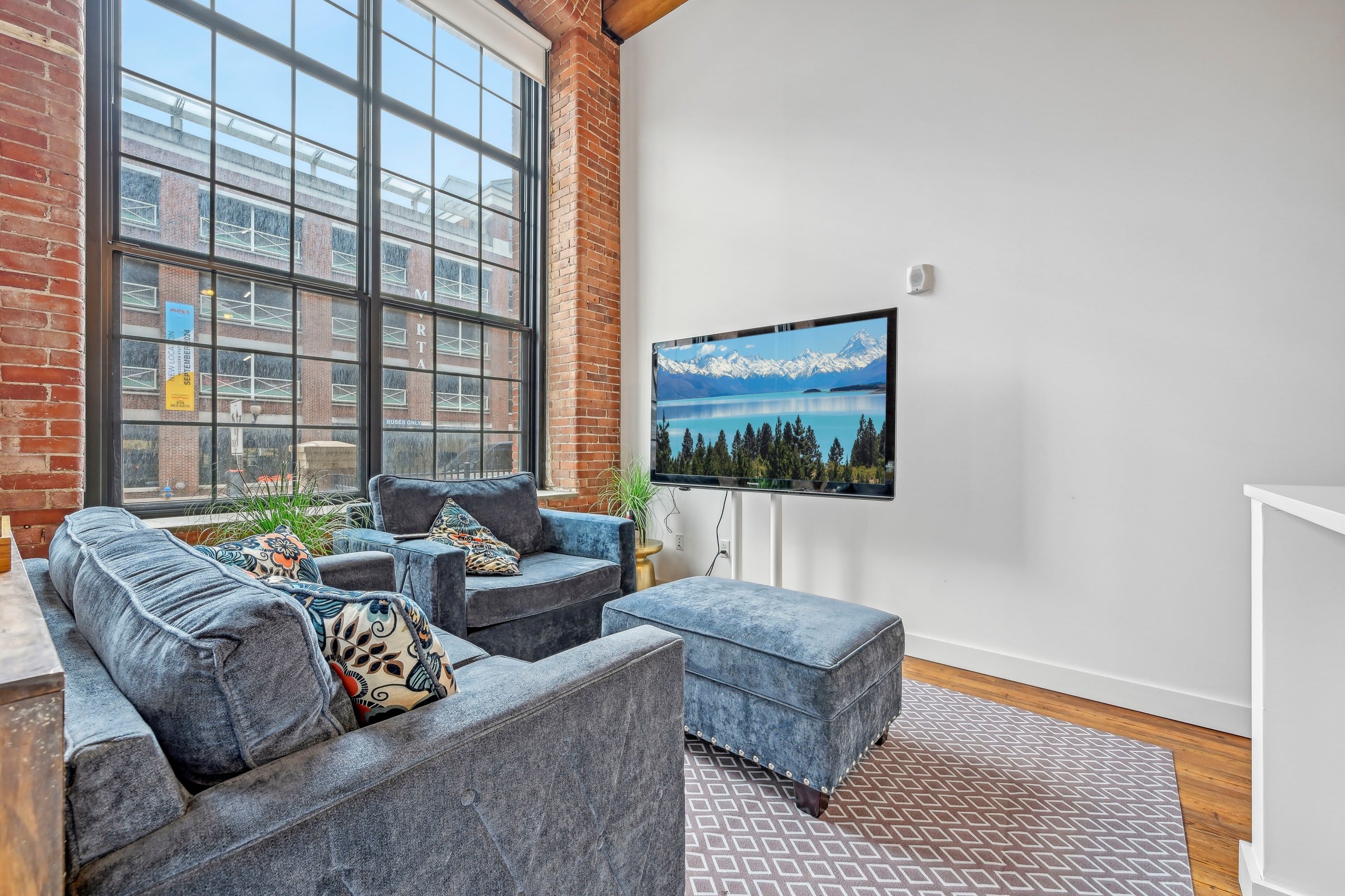 Riverwalk Apartments – photo 3