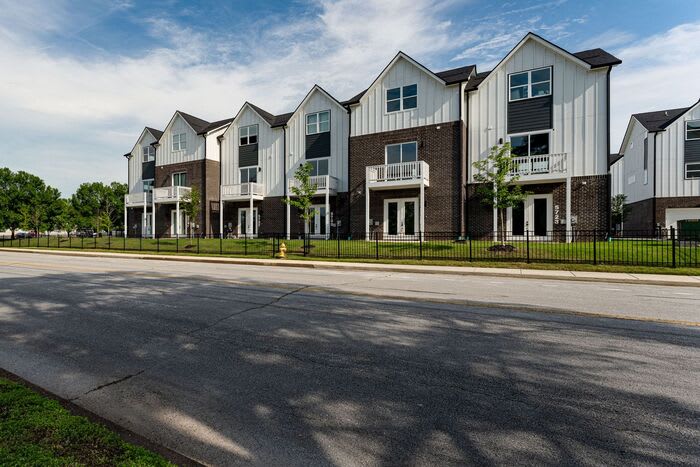 5765 Sofias Circle – photo 4