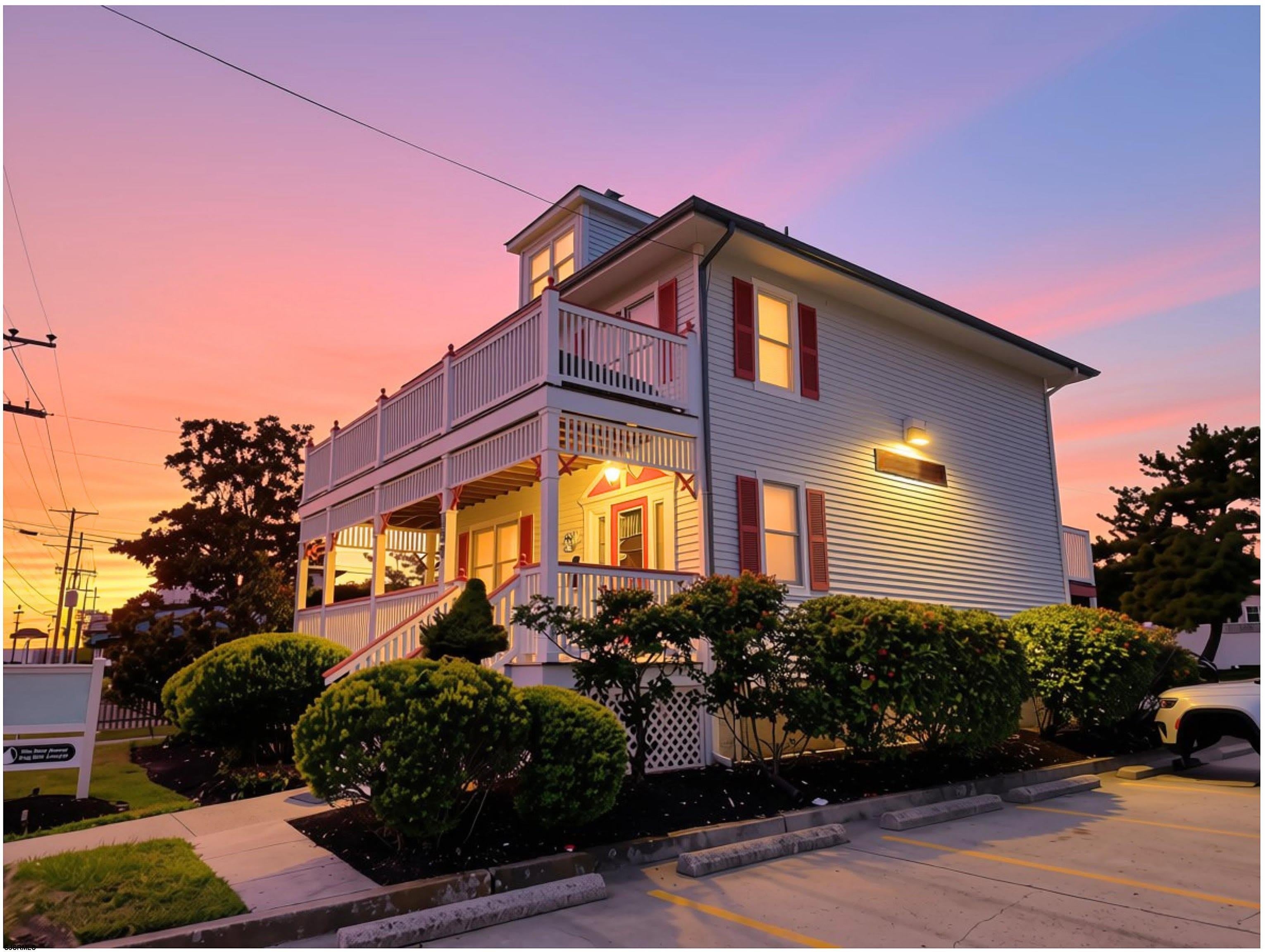 807 Bay Ave – photo 1