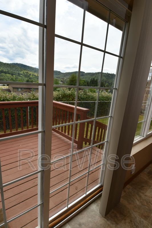 2923 NE Denn Ave – photo 2