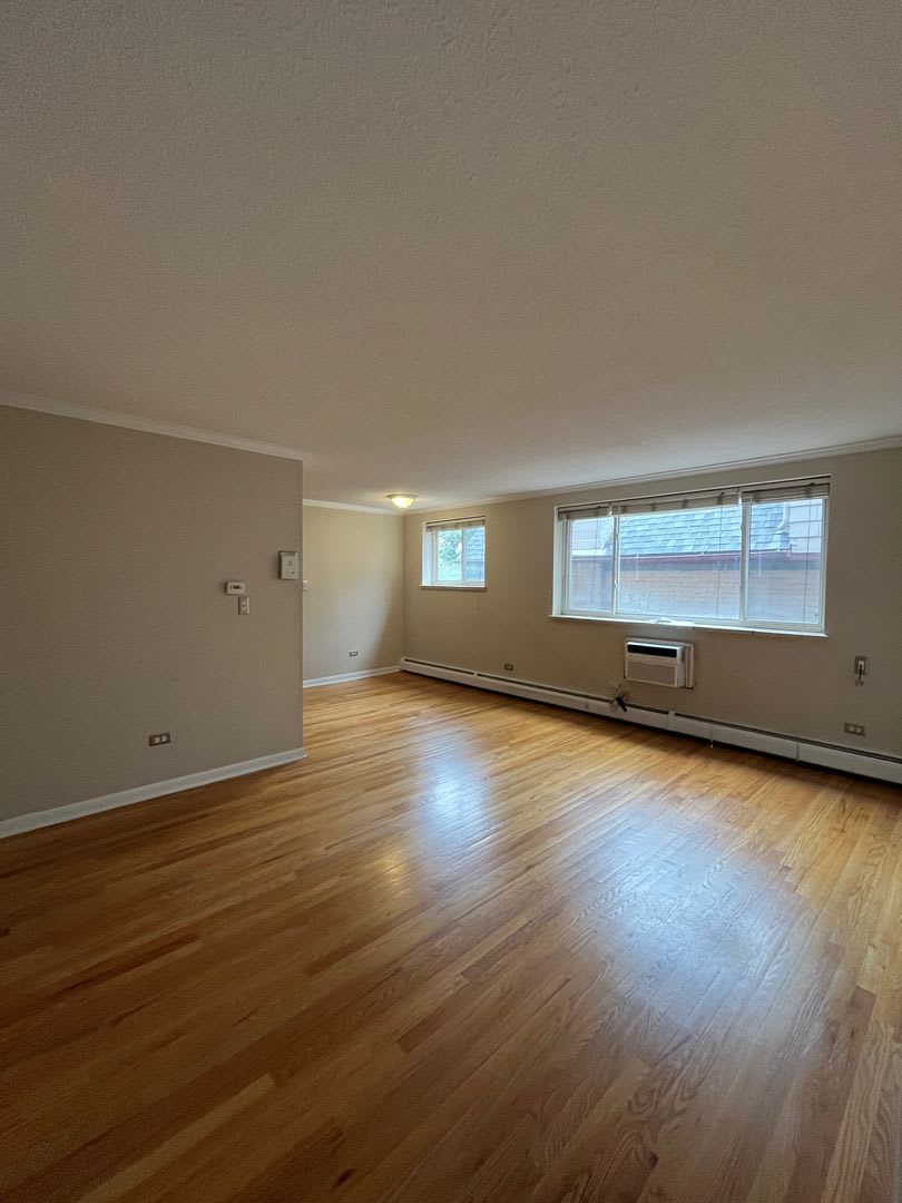 1 bedroom condo in Denver – photo 2