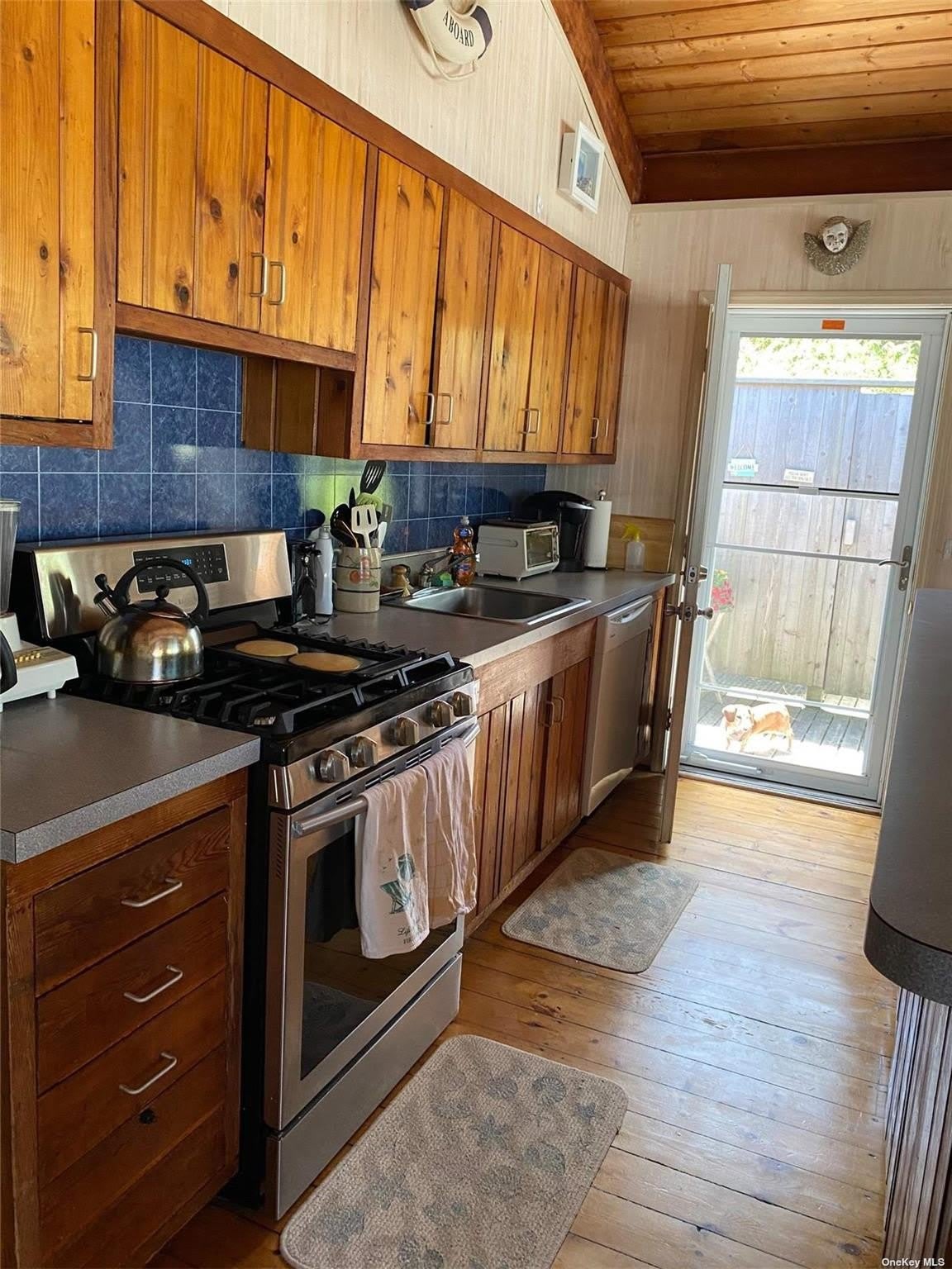 11 Seneca Street – photo 4