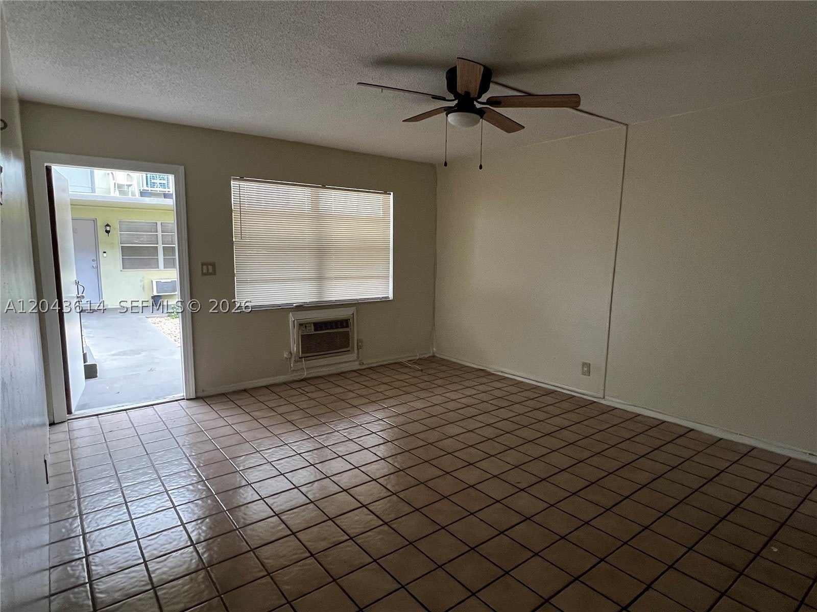 13 NE 2nd Ave – photo 5