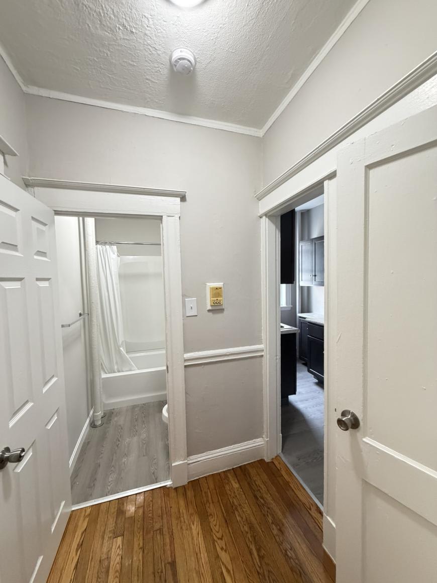 64 Woodstock Ave. – photo 2