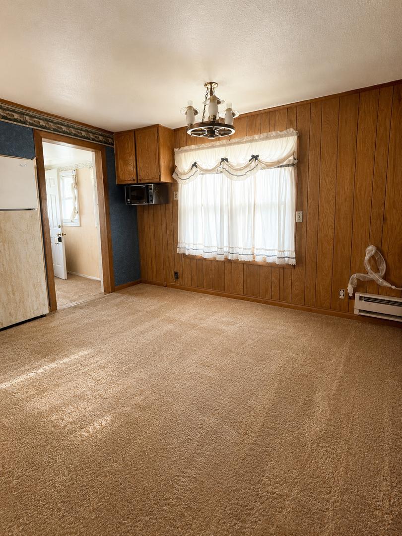 Charming 3 Bedroom Home In The Heart Of Oilton – photo 3