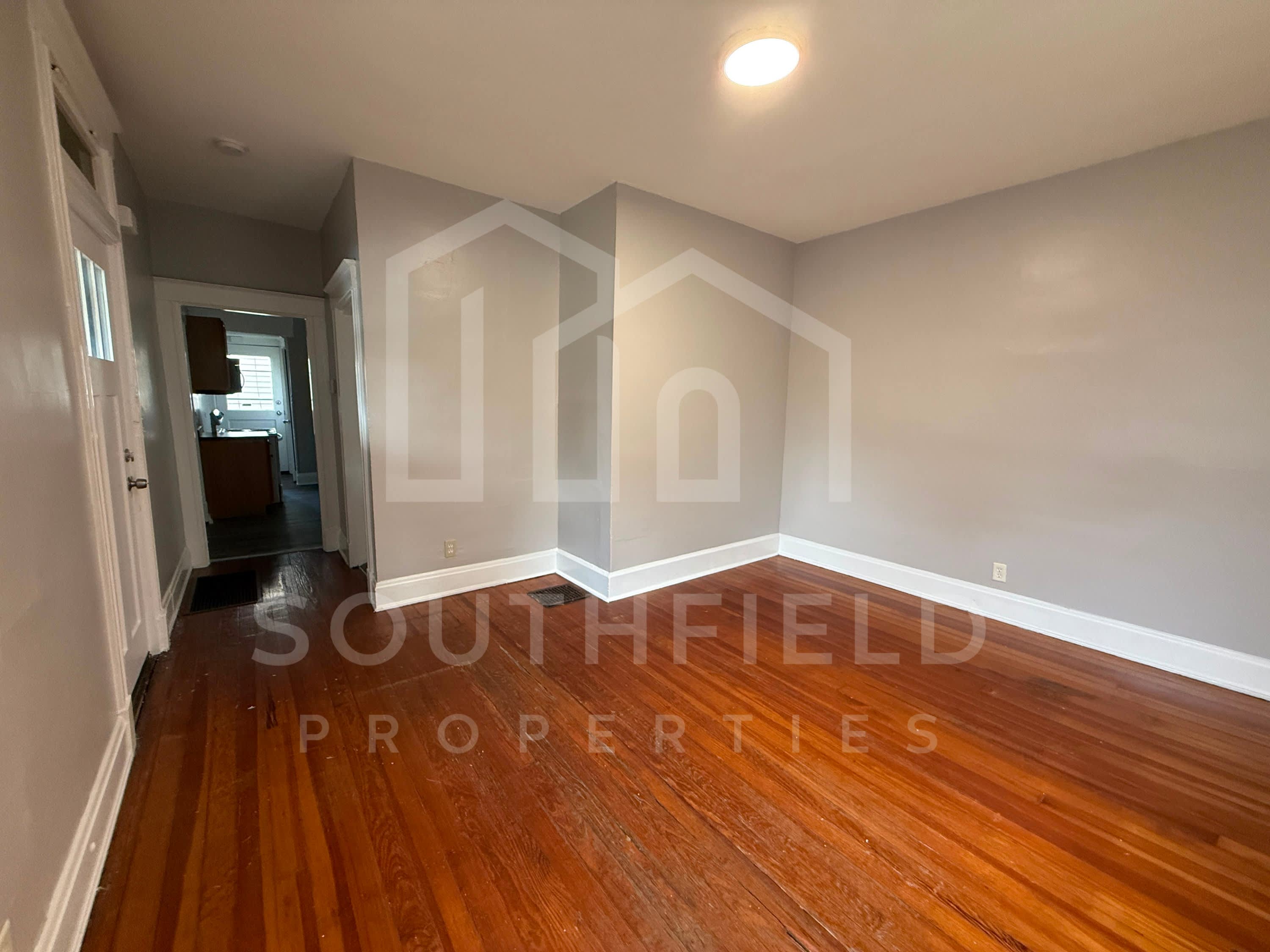 1559 Ambrose Avenue – photo 5