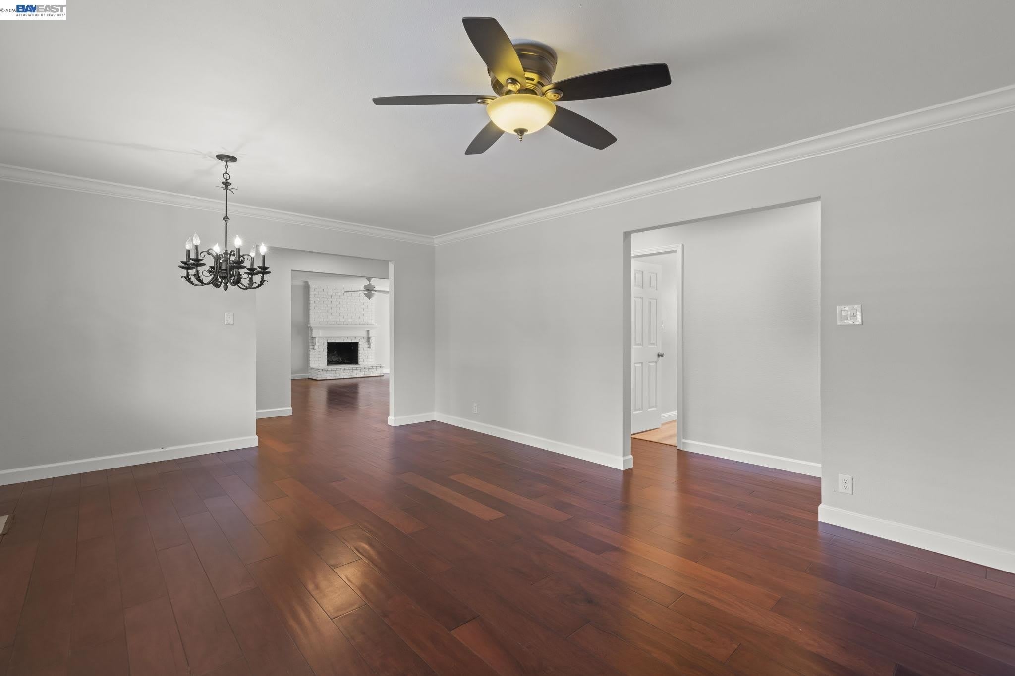 647 Bonita Ave – photo 5