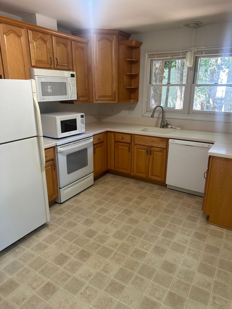Great 3 bedroom two bath ranch home – photo 5