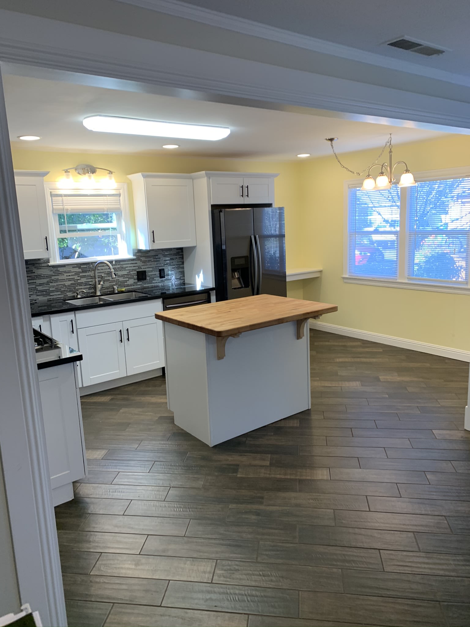 199 East Washington Avenue – photo 2