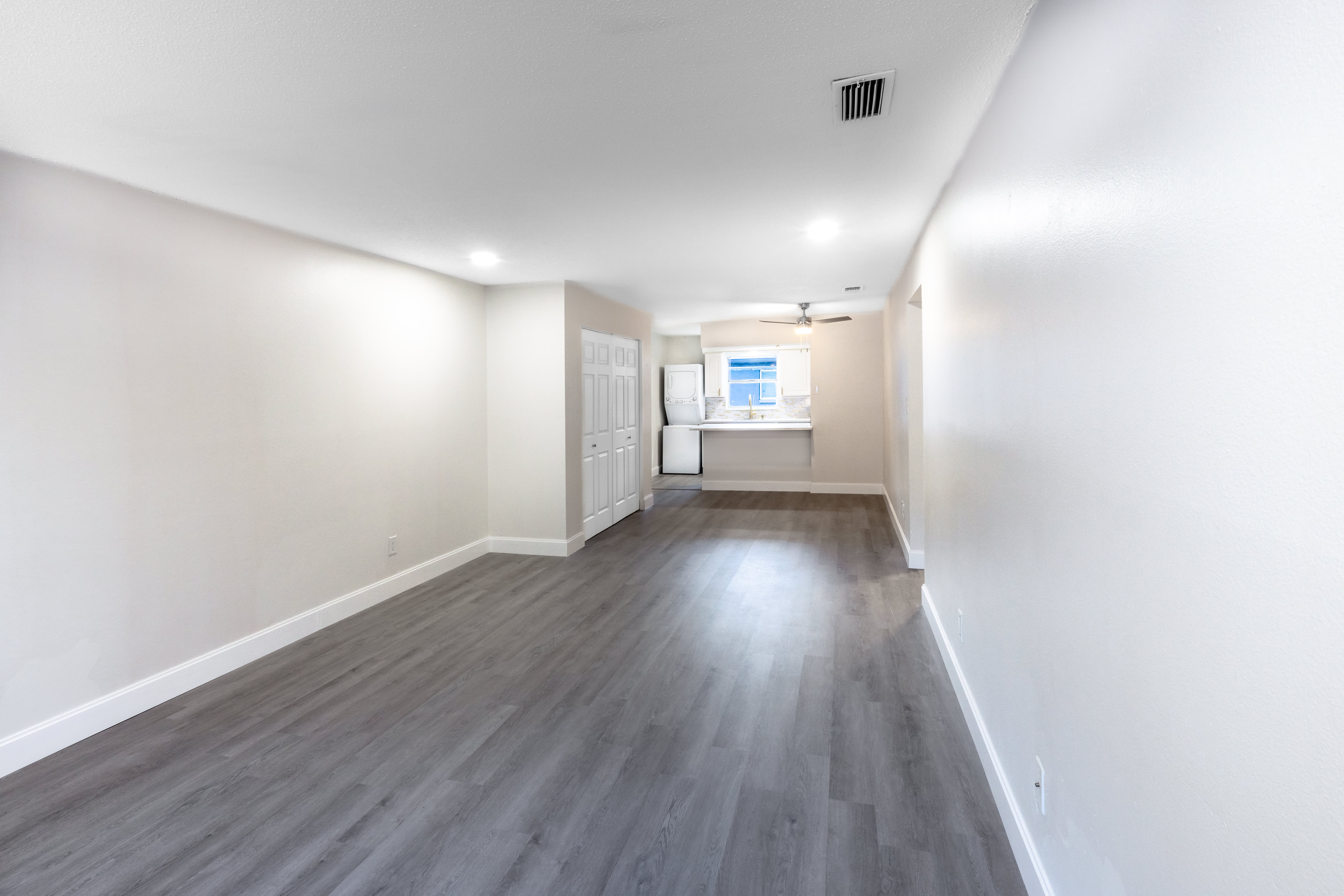 3872 7th Ave N – photo 4