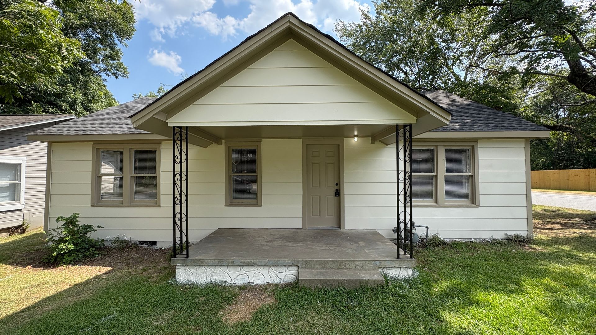 3 Bedrooms – photo 1