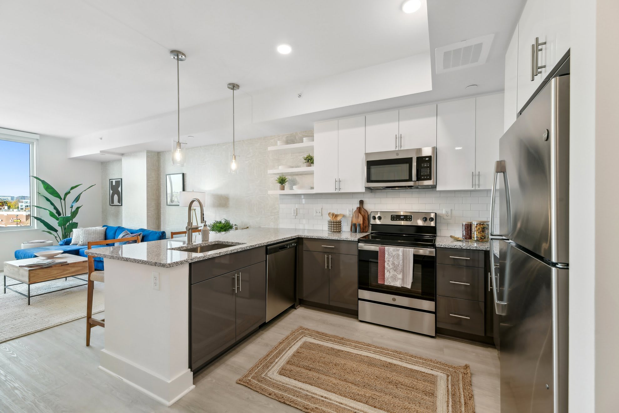 Link Apartments H Street – photo 2