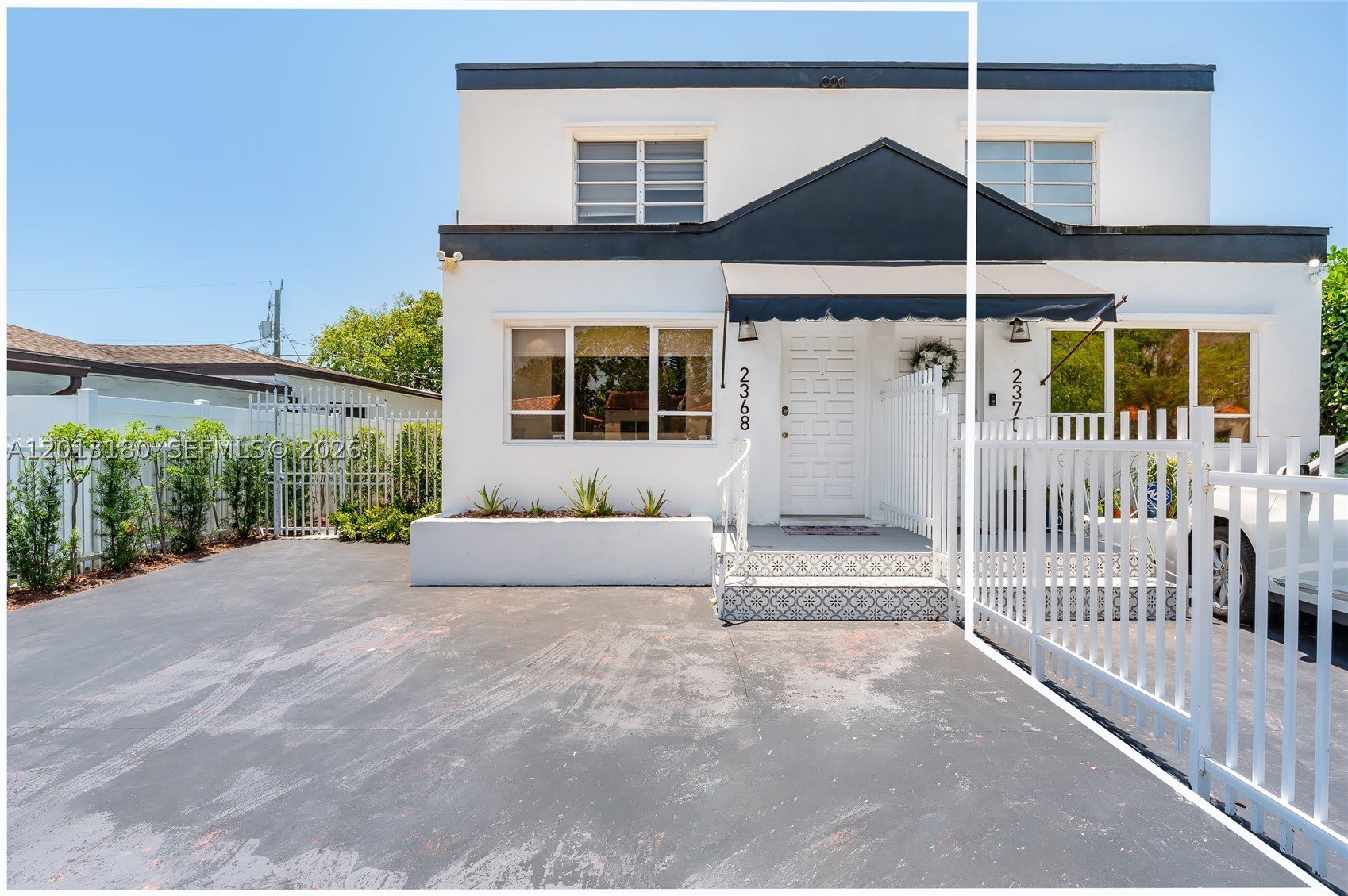 2368 SW 26th St – photo 3