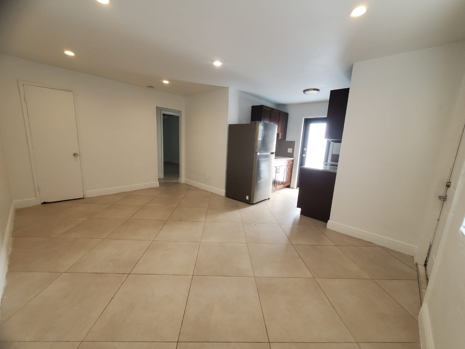 841 Northwest 5th Avenue – photo 3