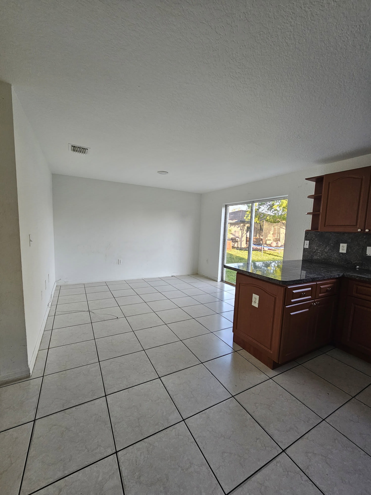 1950 Northwest 76th Street – photo 4