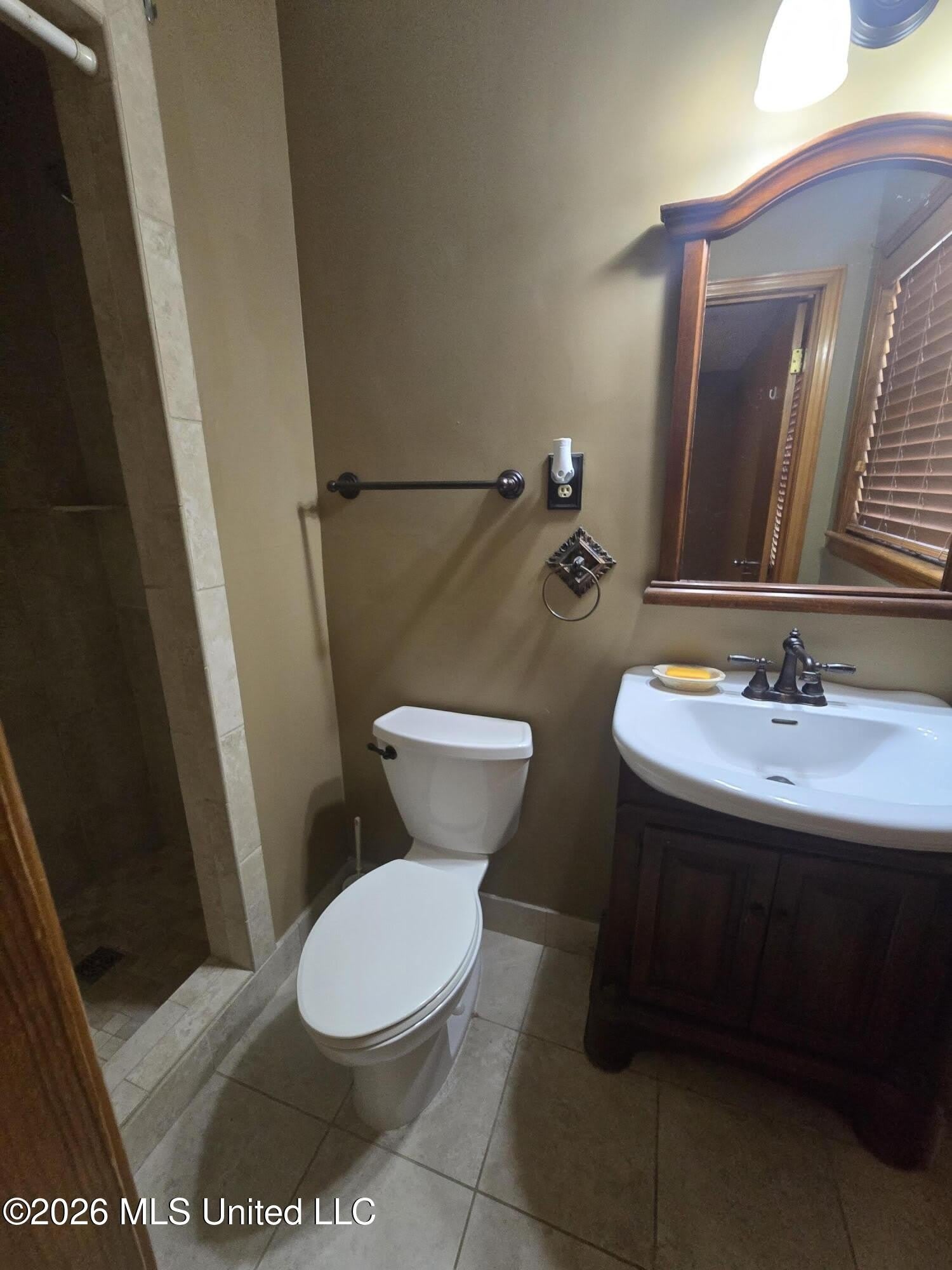 8209 Claiborne Drive – photo 3