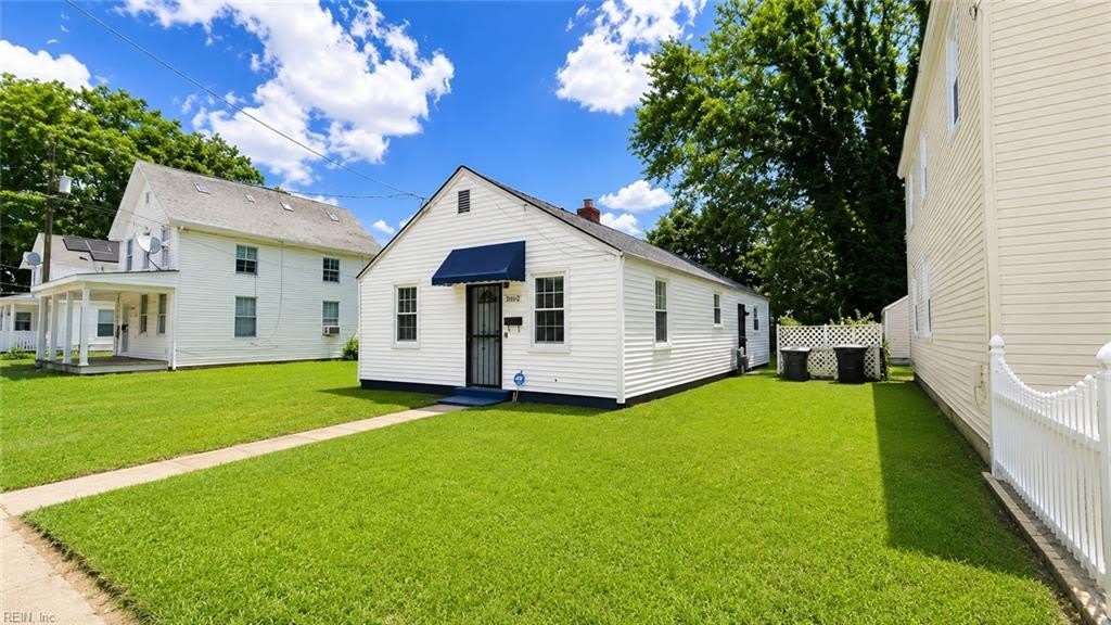 3912 Victoria Boulevard – photo 2