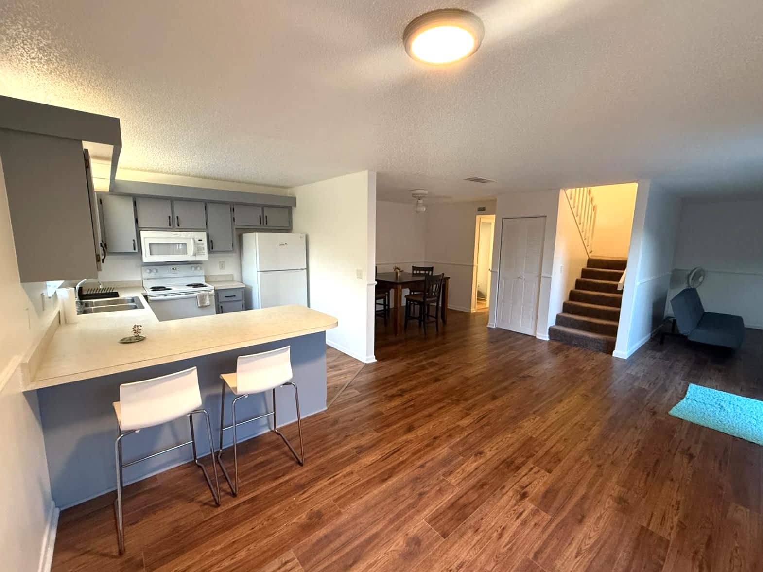 1406 Park Shore Circle #3 – photo 3