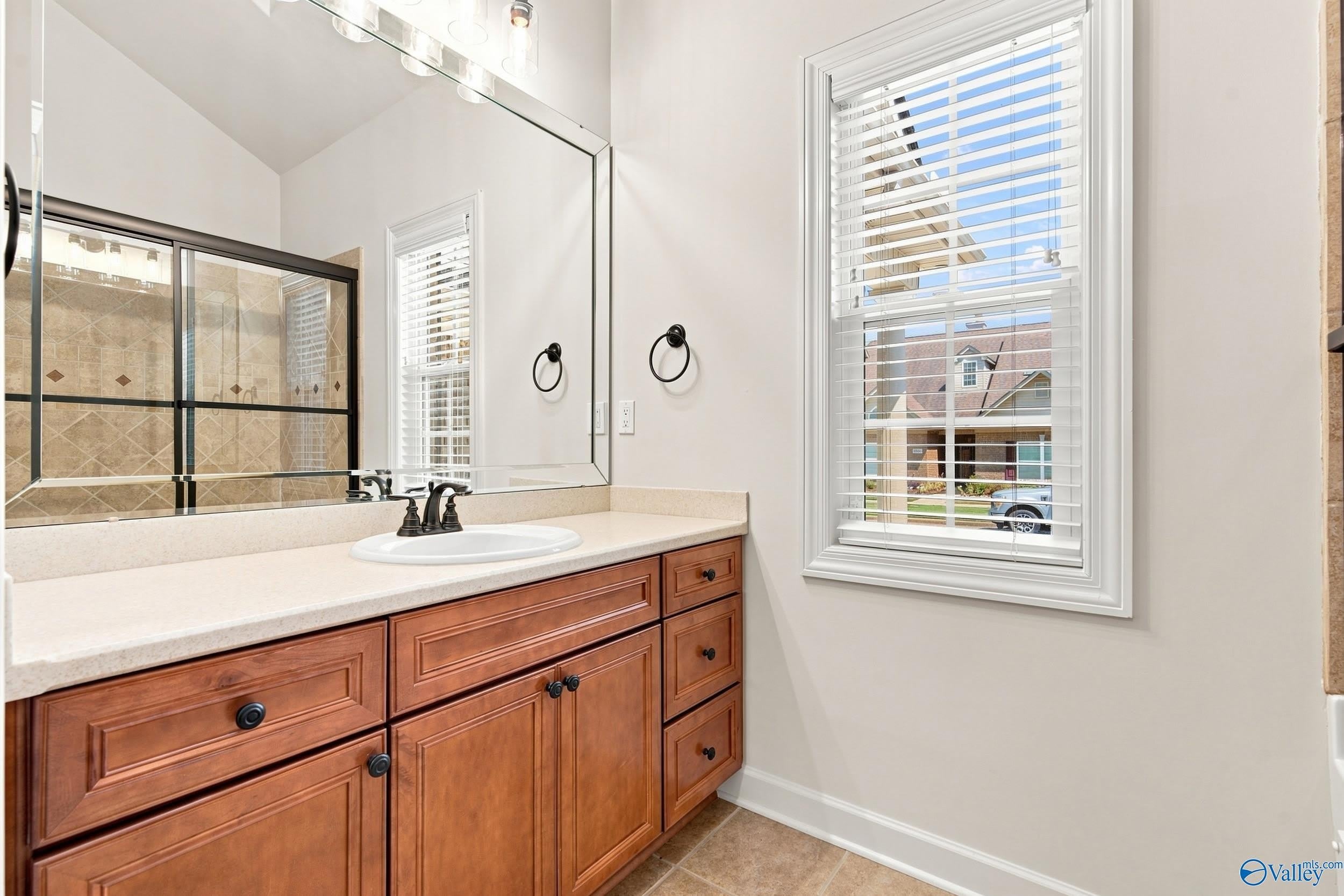 1003 Scarlet Woods – photo 5