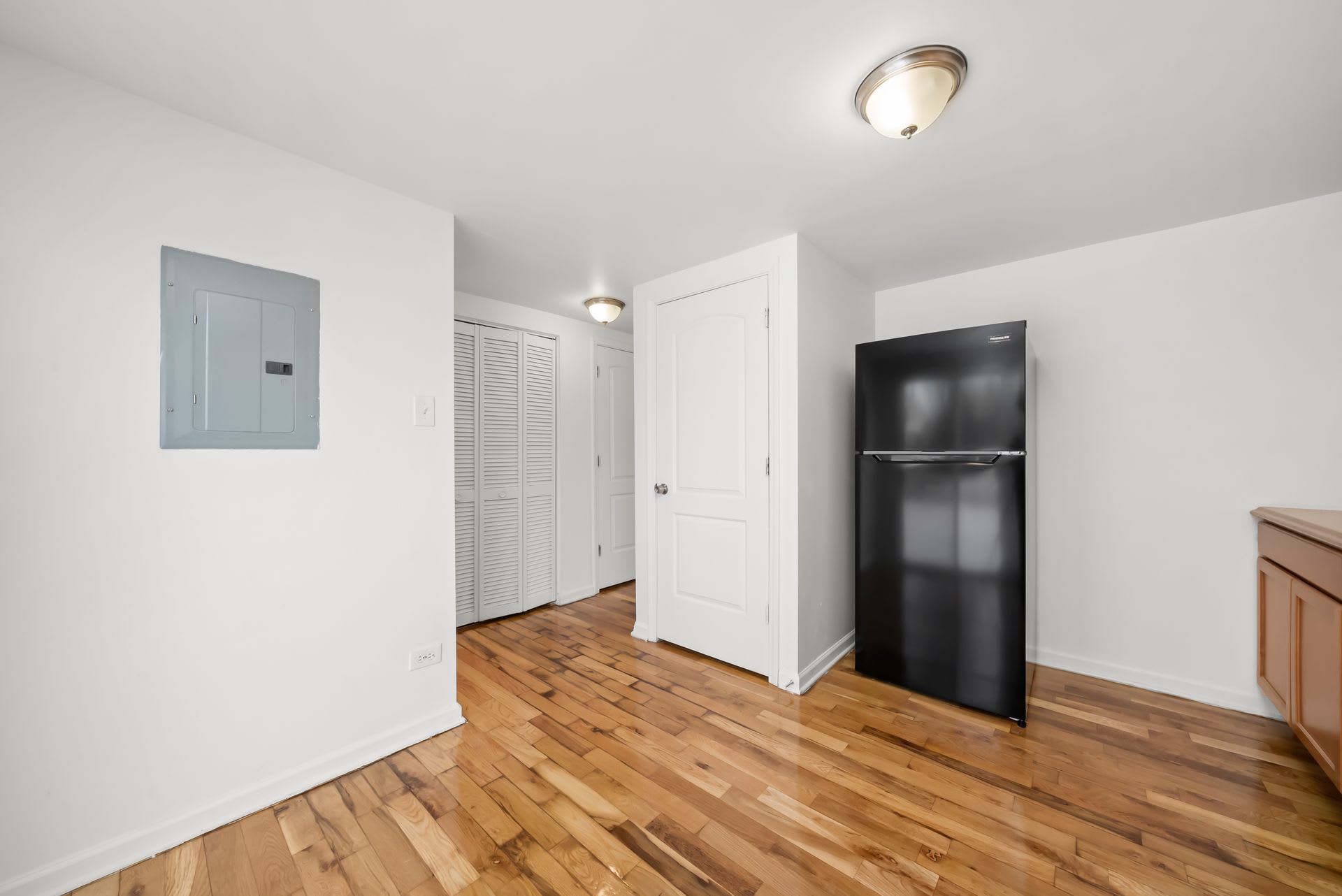 1317 West 82Nd Street 1 – photo 5