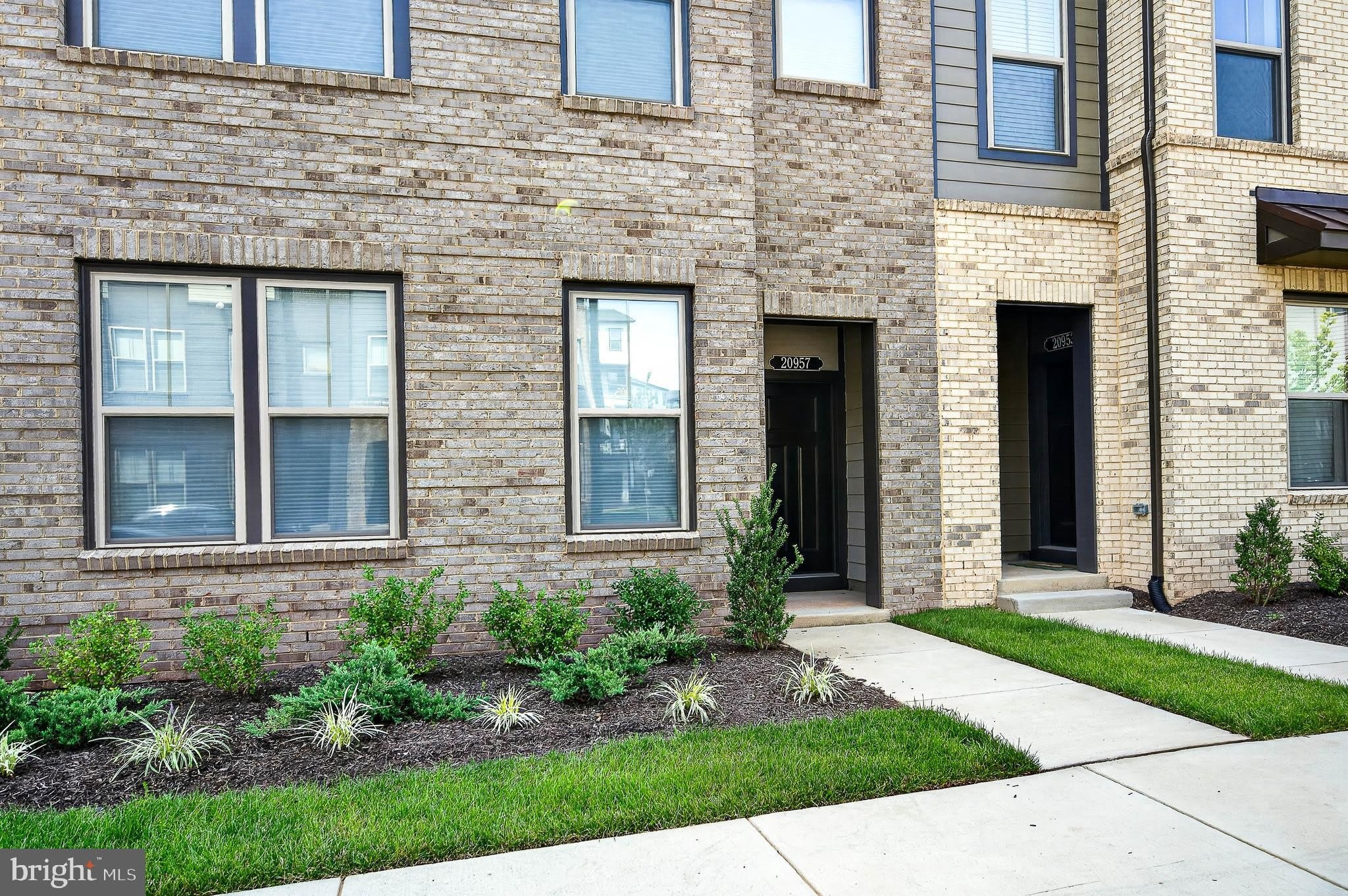 20957 BLUEBIRD Square – photo 2