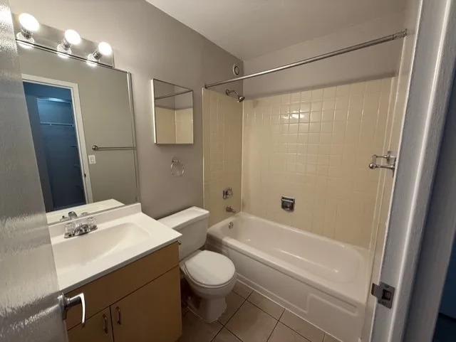 1220 South Michigan Ave. – photo 5