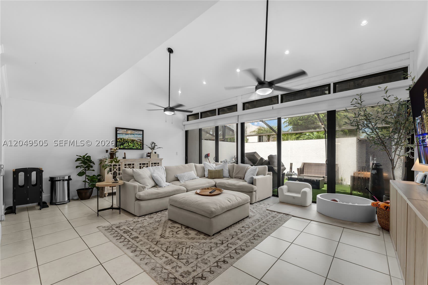 8087 SW 86th Ter – photo 4