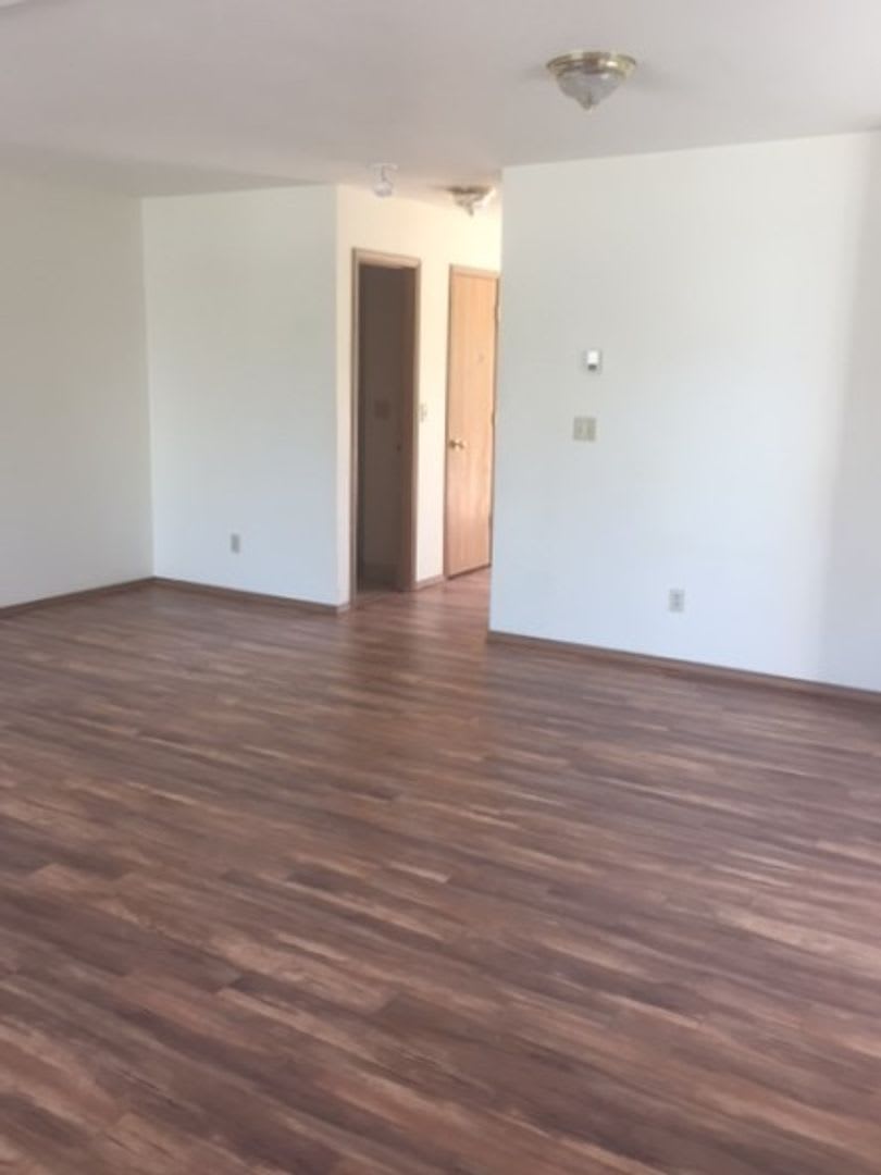 Spacious 4-Bed Condo – Walk to MSU! – photo 4