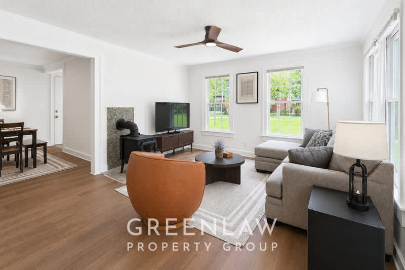 1177 Morley Avenue SE – photo 4