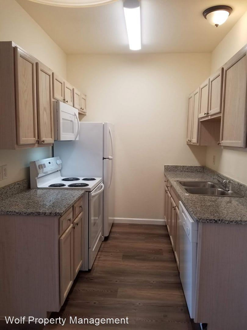 Westwood Townhomes and Apartments – photo 5