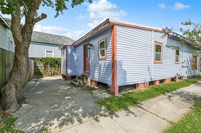 843 ELMIRA Avenue – photo 1