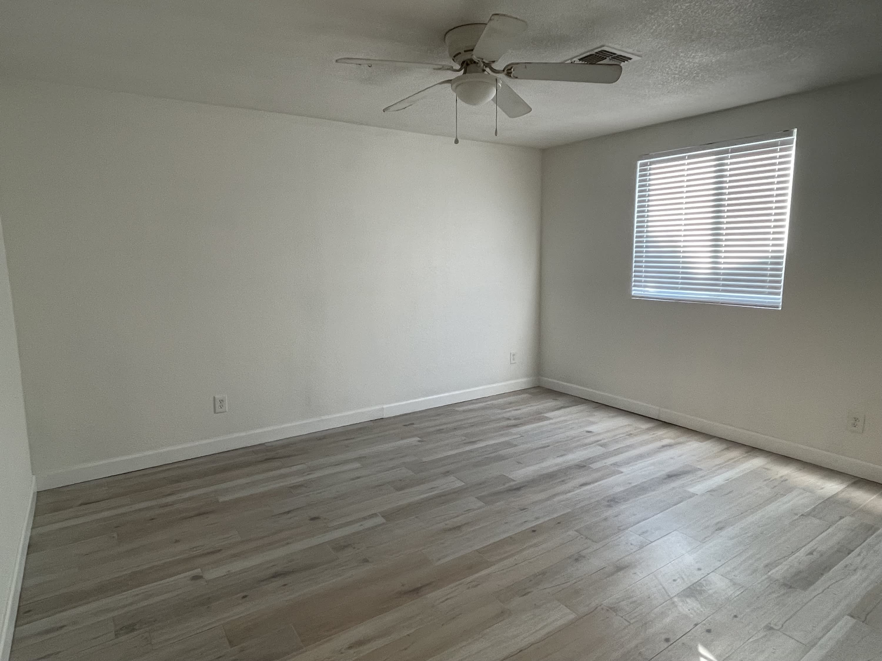 824 W Romo Jones St – photo 4