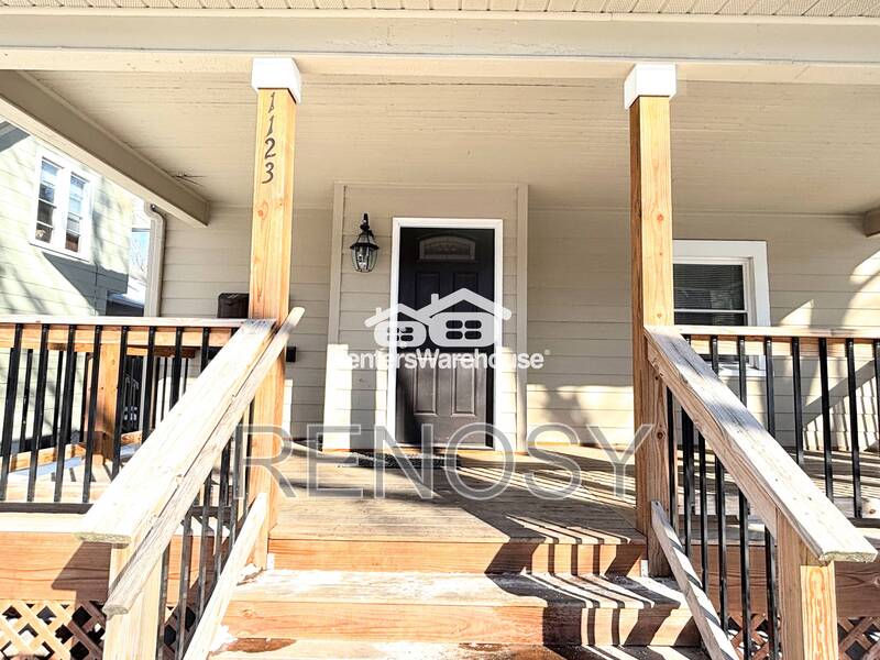 1123 24Th St – photo 1