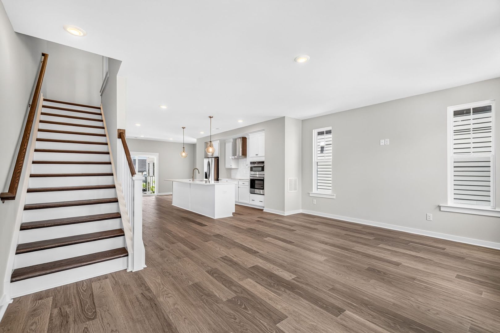 New Construction in the Heart of Nexton – photo 5