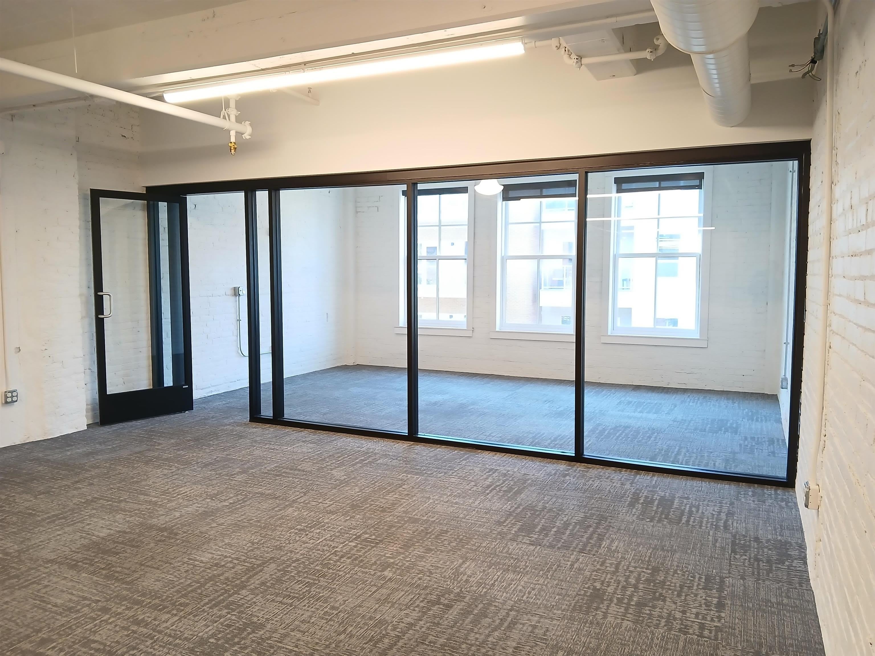116 W Columbia Street – photo 4